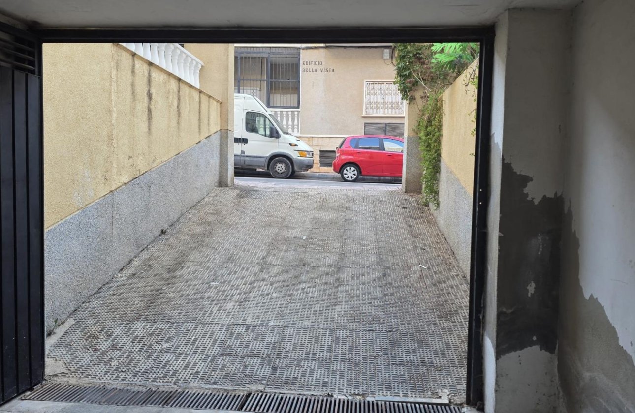 Herverkoop - Appartement -
Torrevieja - Playa del Cura