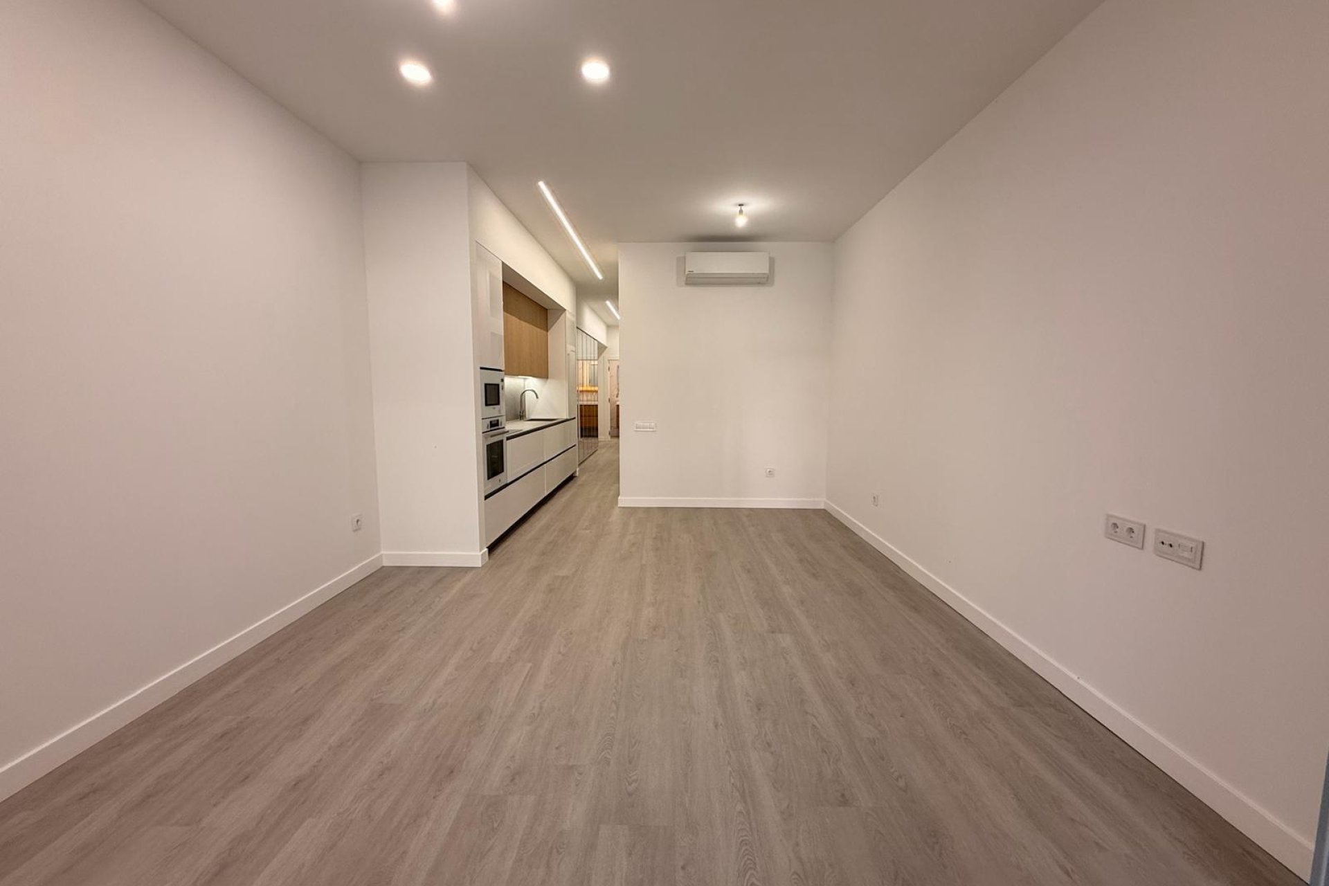 Herverkoop - Appartement -
Torrevieja - Playa del Cura