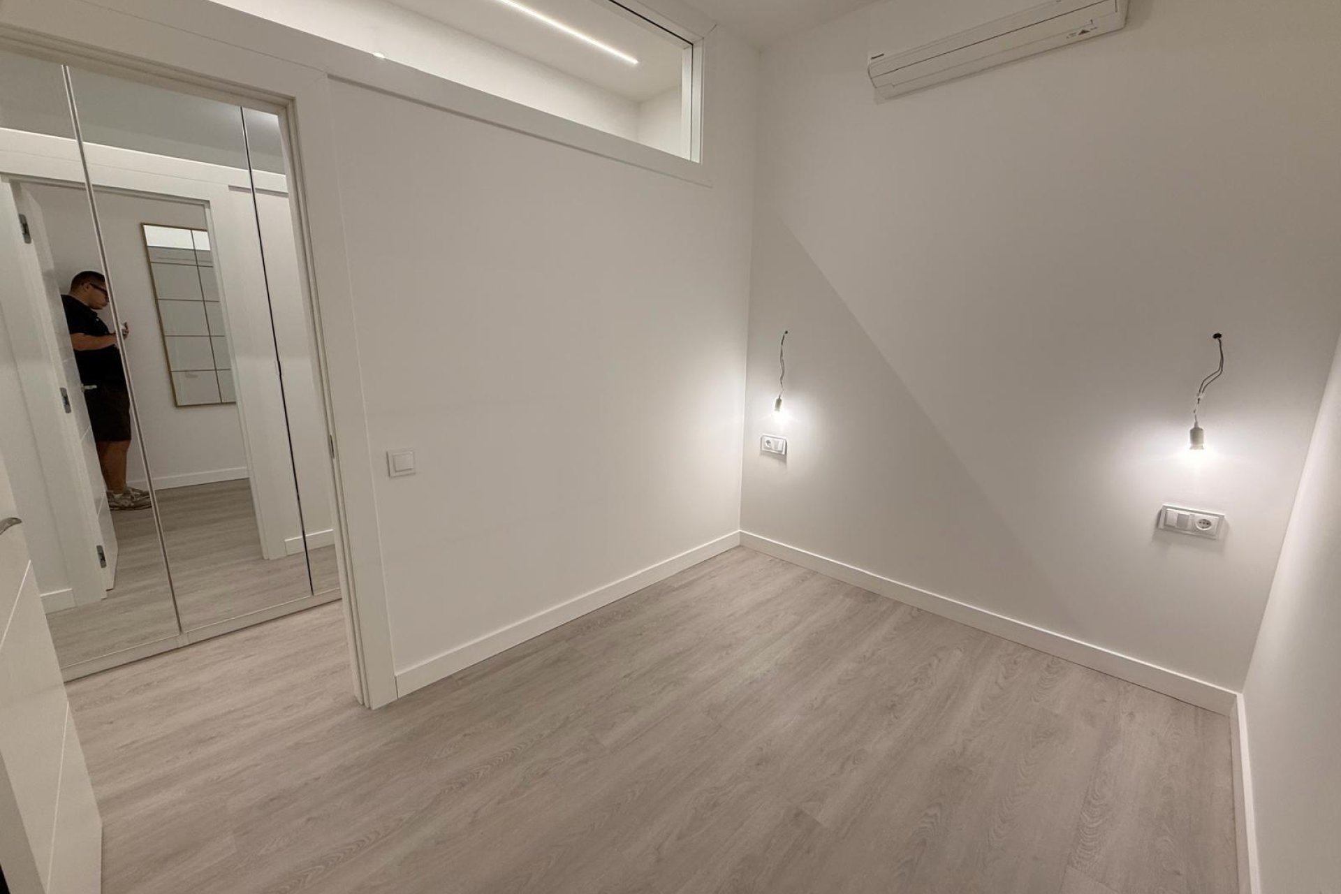 Herverkoop - Appartement -
Torrevieja - Playa del Cura