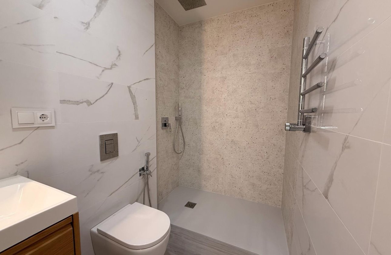 Herverkoop - Appartement -
Torrevieja - Playa del Cura