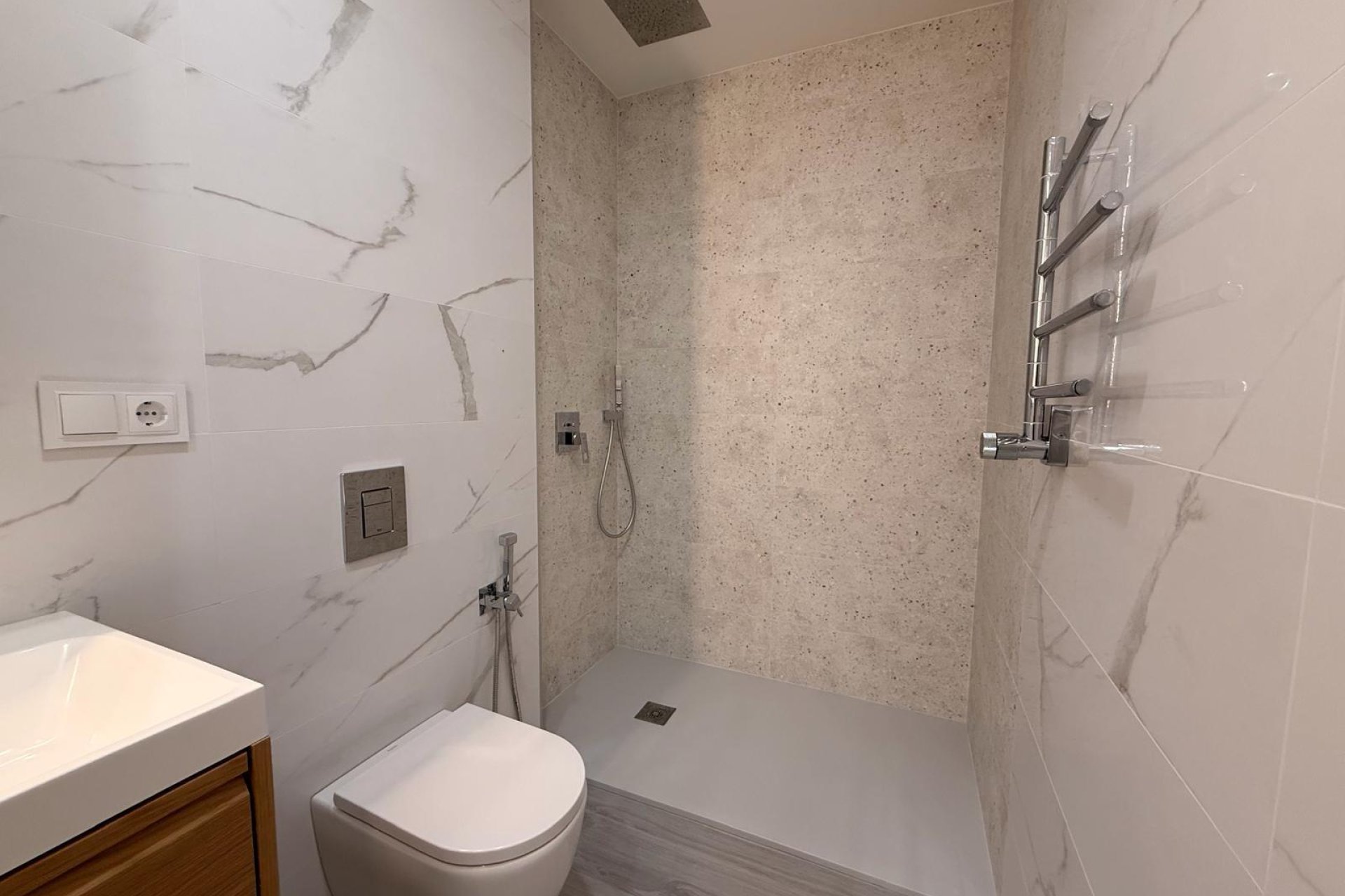Herverkoop - Appartement -
Torrevieja - Playa del Cura