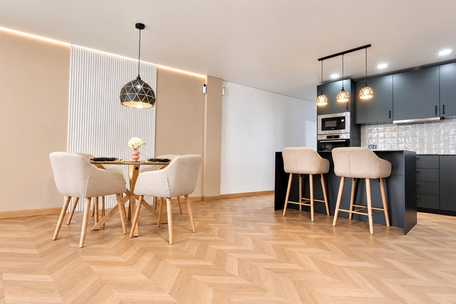 Herverkoop - Appartement -
Torrevieja - Playa del Cura