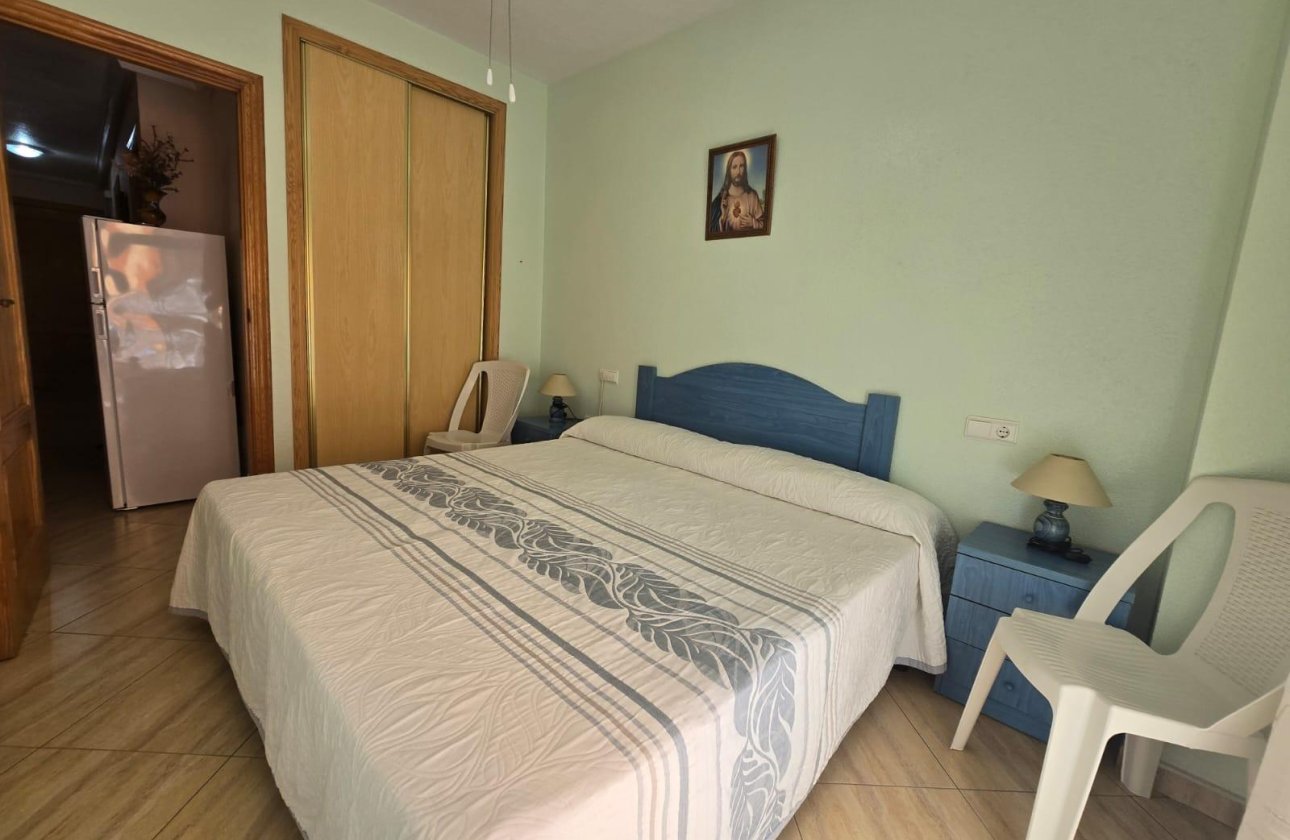Herverkoop - Appartement -
Torrevieja - Playa del Cura