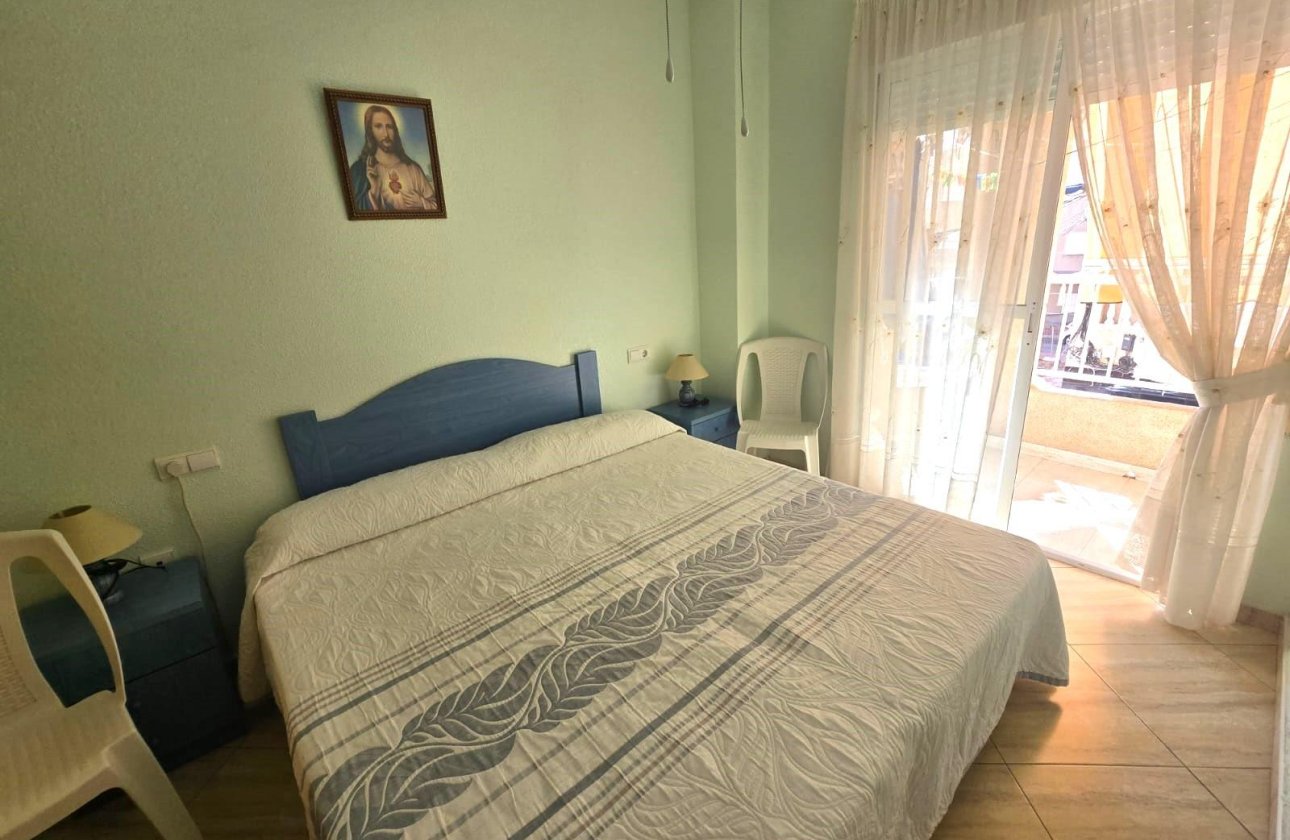 Herverkoop - Appartement -
Torrevieja - Playa del Cura