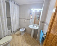 Herverkoop - Appartement -
Torrevieja - Playa del Cura