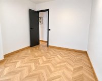 Herverkoop - Appartement -
Torrevieja - Playa del Cura