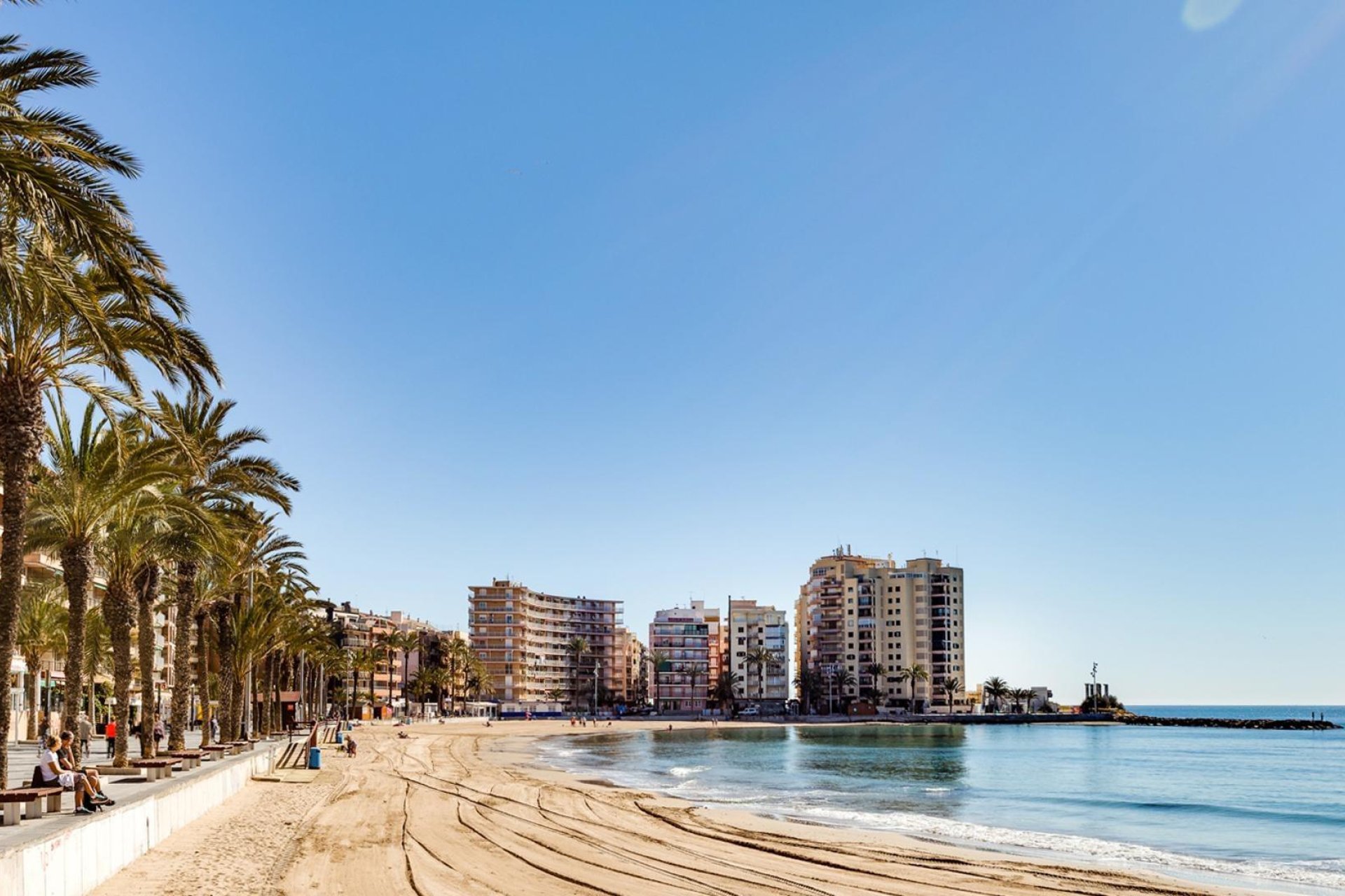 Herverkoop - Appartement -
Torrevieja - Playa del Cura