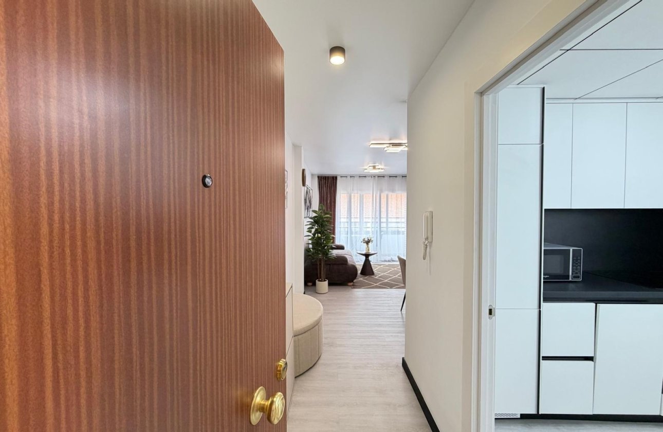 Herverkoop - Appartement -
Torrevieja - Playa del Cura