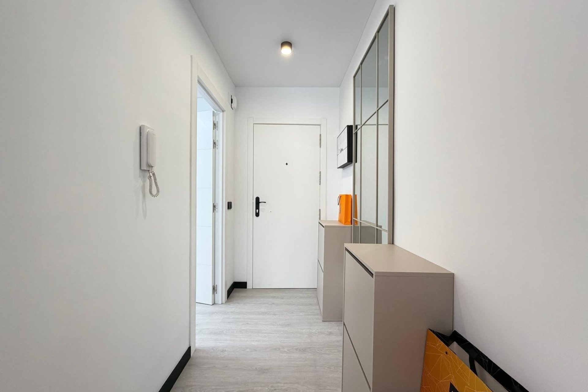 Herverkoop - Appartement -
Torrevieja - Playa del Cura