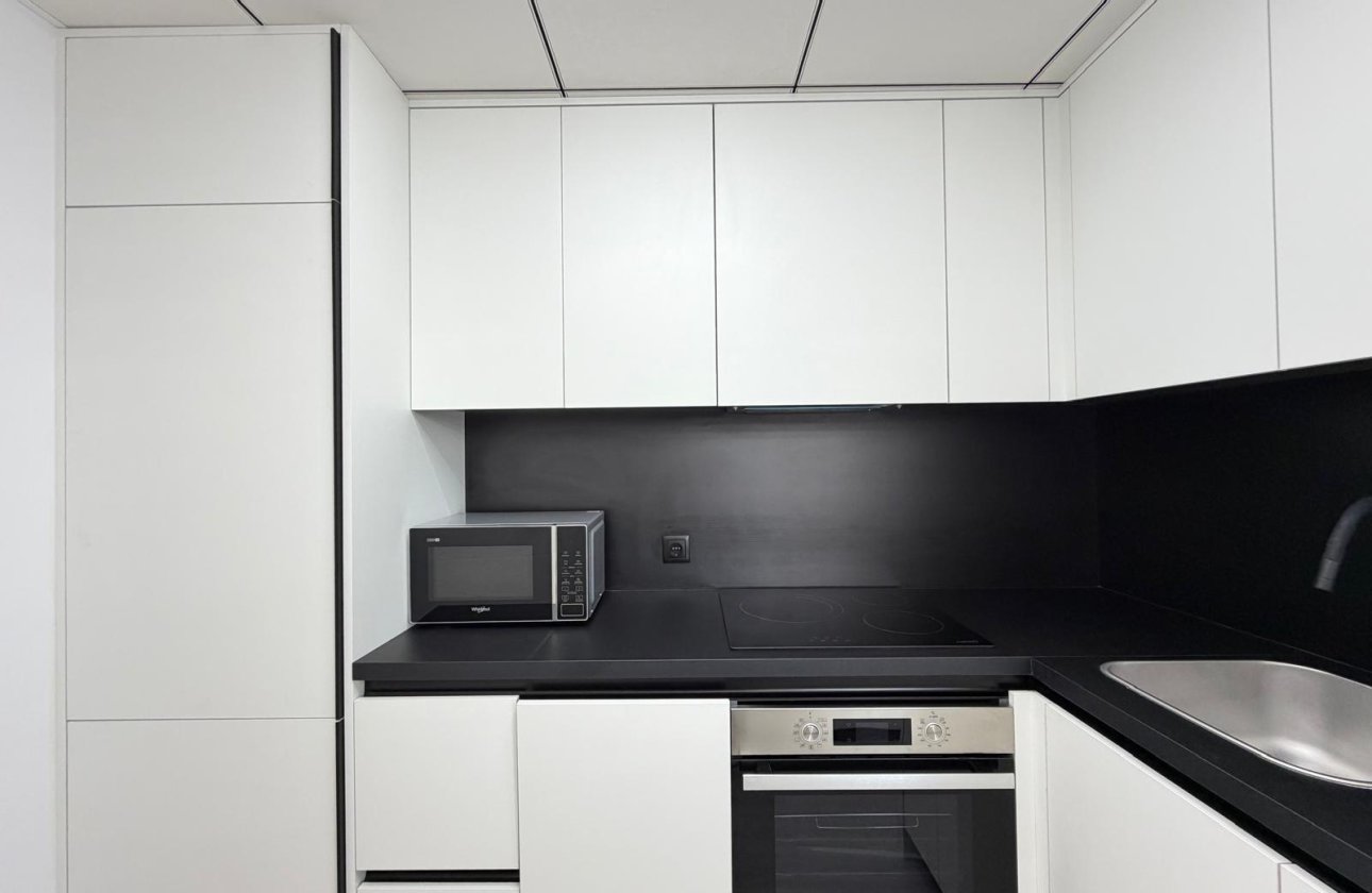 Herverkoop - Appartement -
Torrevieja - Playa del Cura