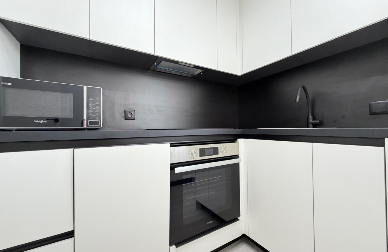 Herverkoop - Appartement -
Torrevieja - Playa del Cura