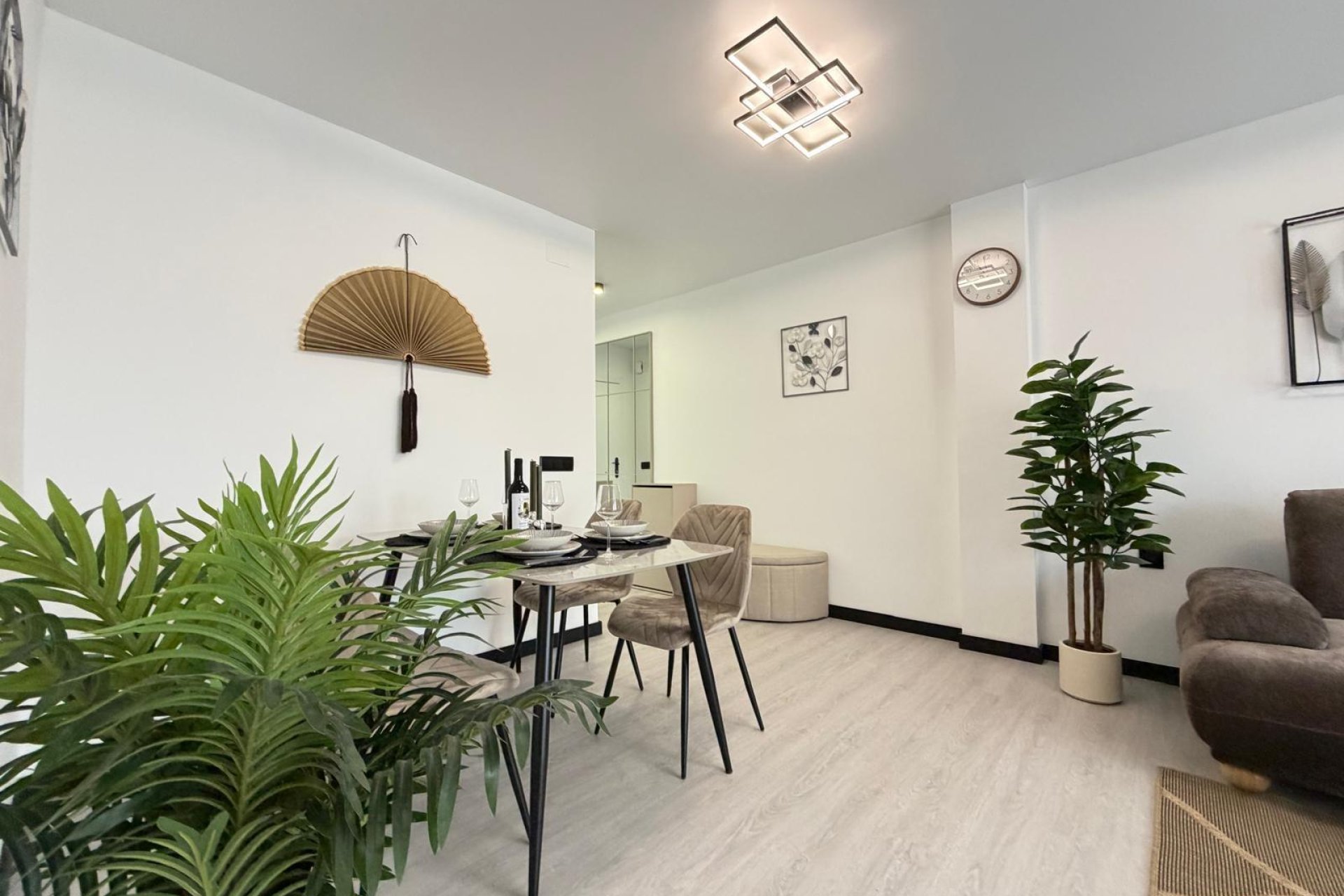 Herverkoop - Appartement -
Torrevieja - Playa del Cura