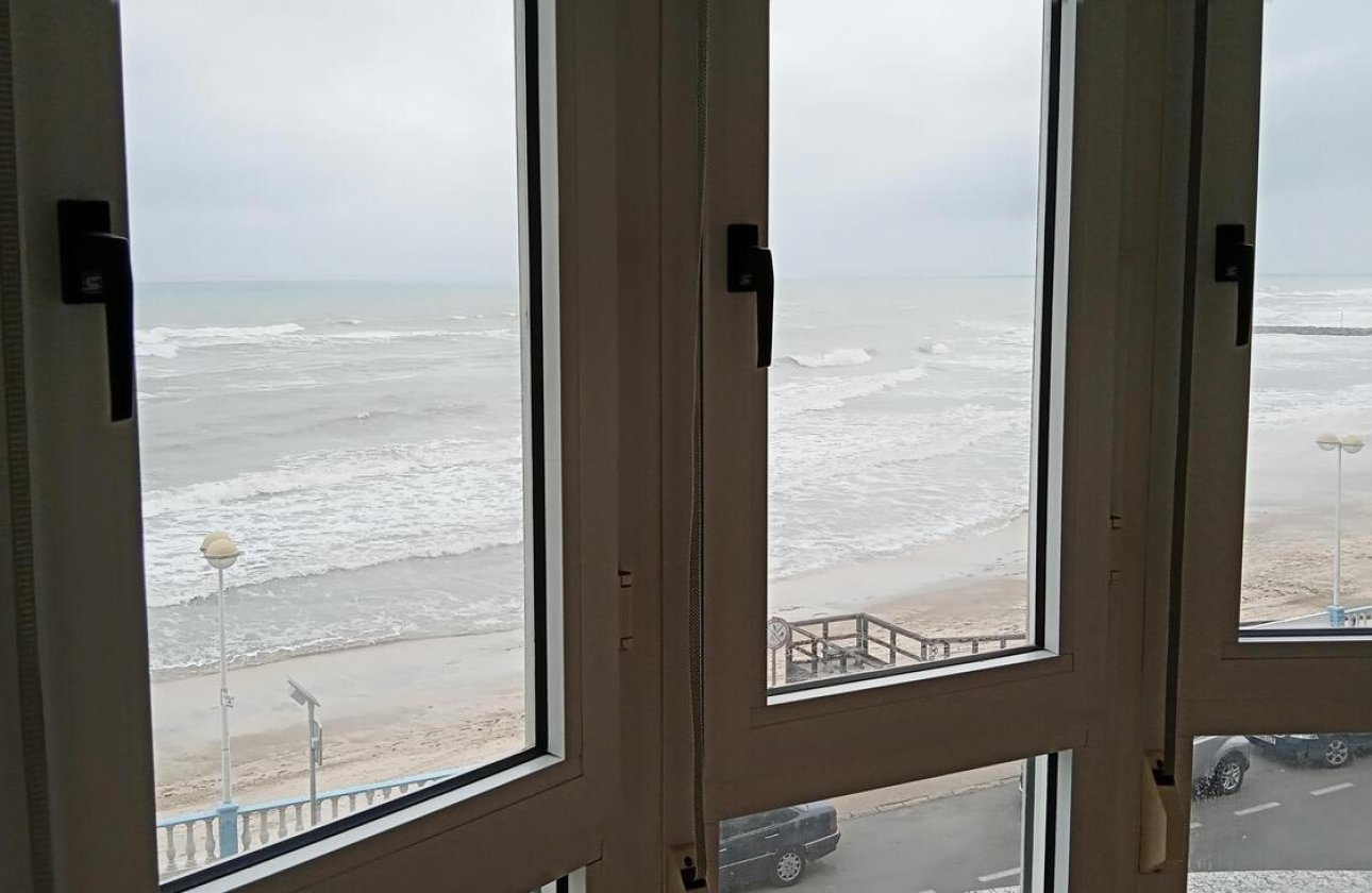 Herverkoop - Appartement -
Torrevieja - PLAYA LOS LOCOS