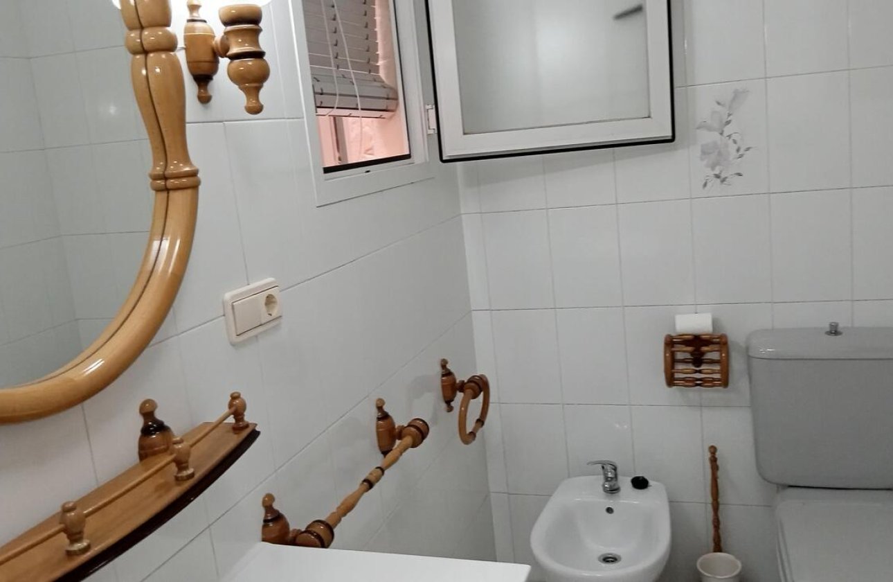 Herverkoop - Appartement -
Torrevieja - PLAYA LOS LOCOS