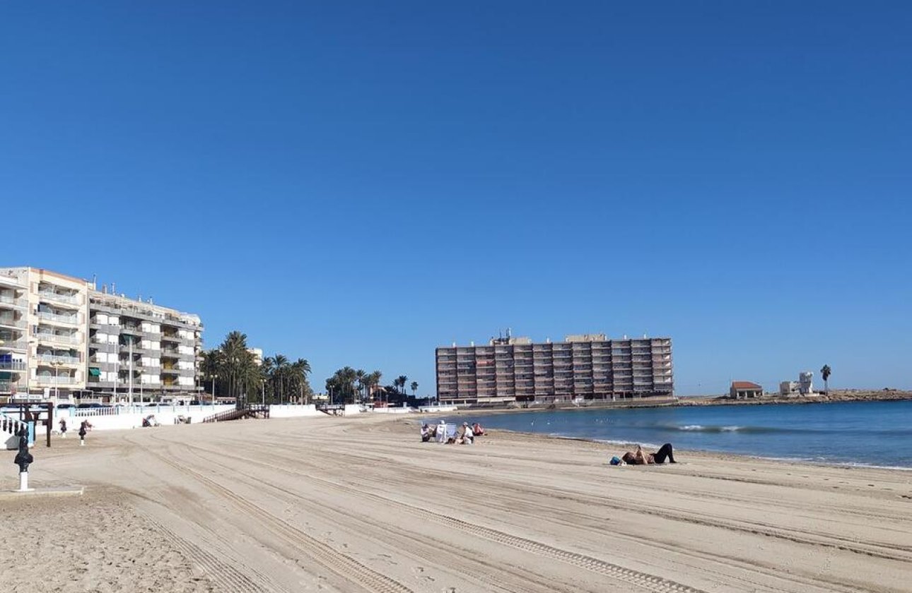 Herverkoop - Appartement -
Torrevieja - PLAYA LOS LOCOS