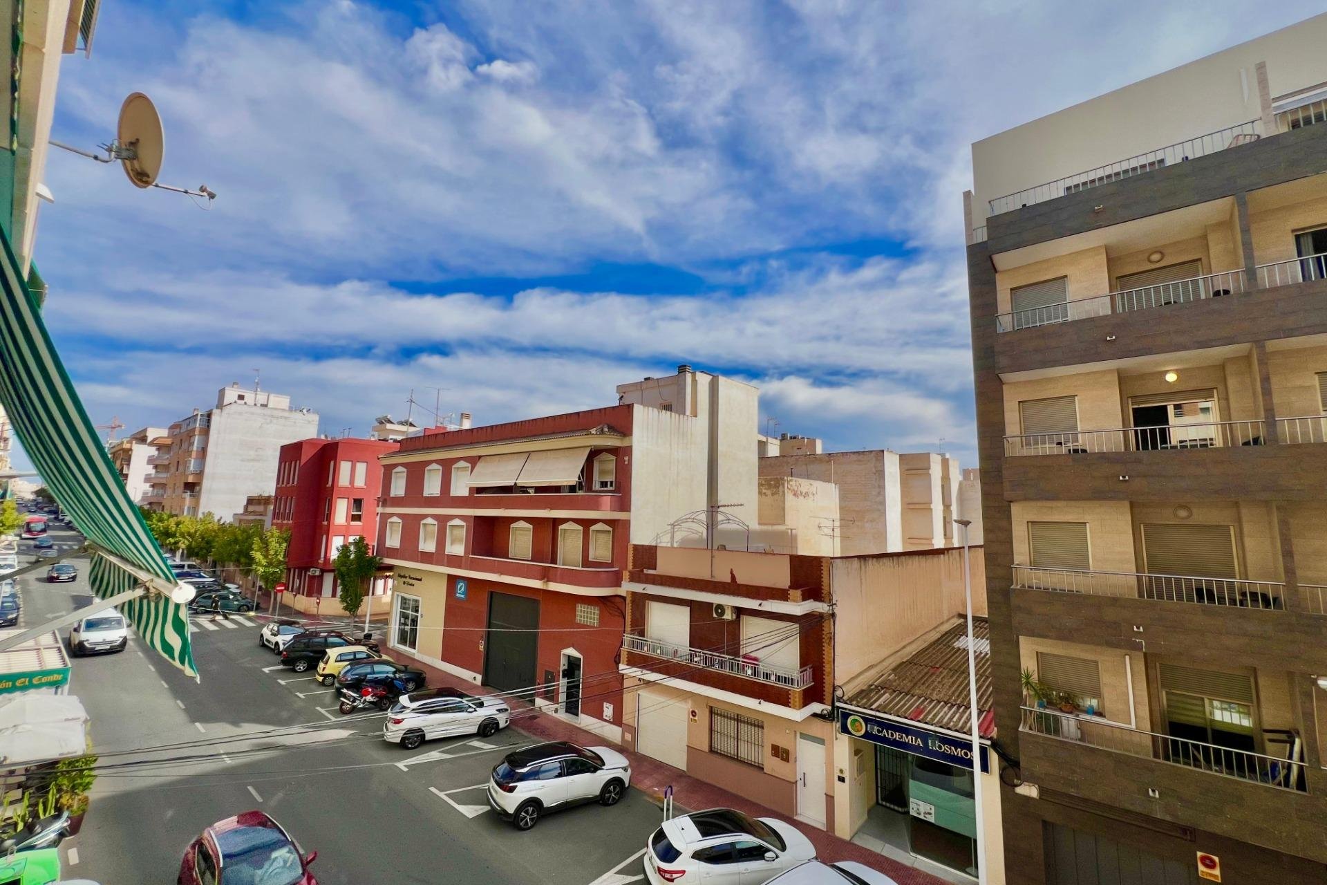Herverkoop - Appartement -
Torrevieja - Puerto Deportivo