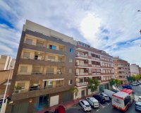 Herverkoop - Appartement -
Torrevieja - Puerto Deportivo