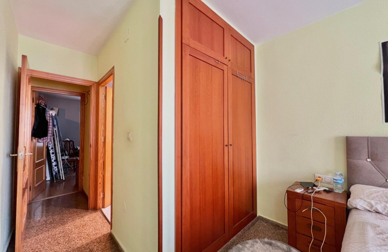 Herverkoop - Appartement -
Torrevieja - Puerto Deportivo