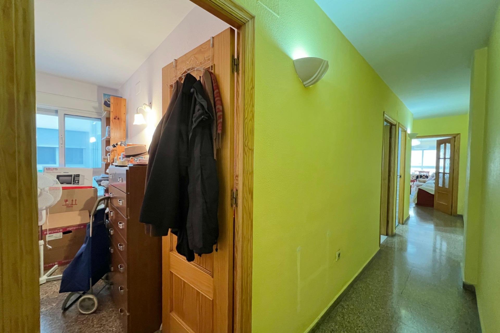 Herverkoop - Appartement -
Torrevieja - Puerto Deportivo