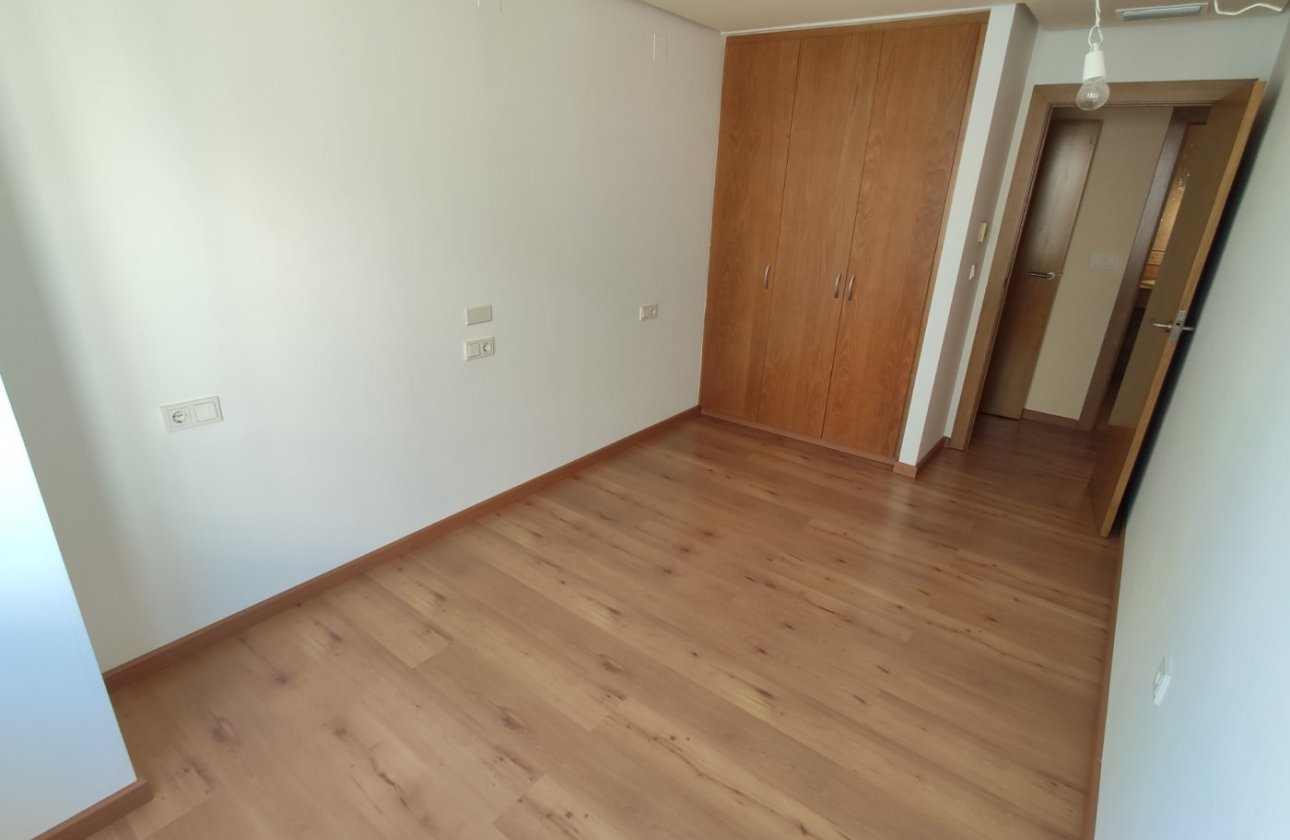 Herverkoop - Appartement -
Torrevieja - Puerto