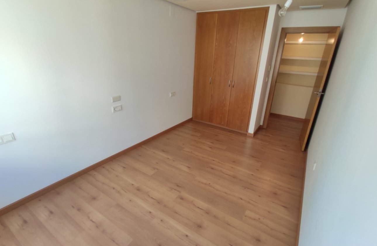 Herverkoop - Appartement -
Torrevieja - Puerto