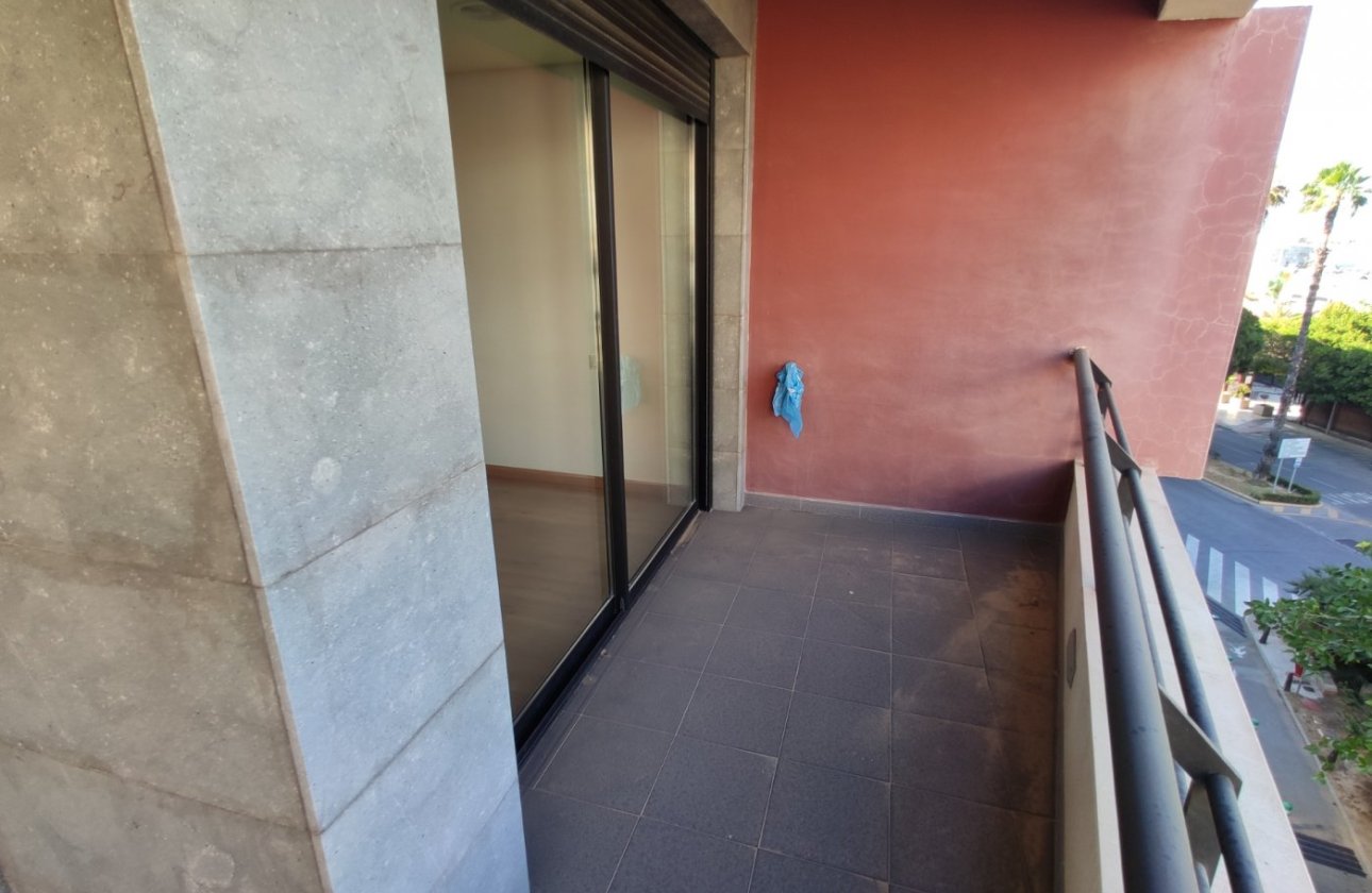 Herverkoop - Appartement -
Torrevieja - Puerto