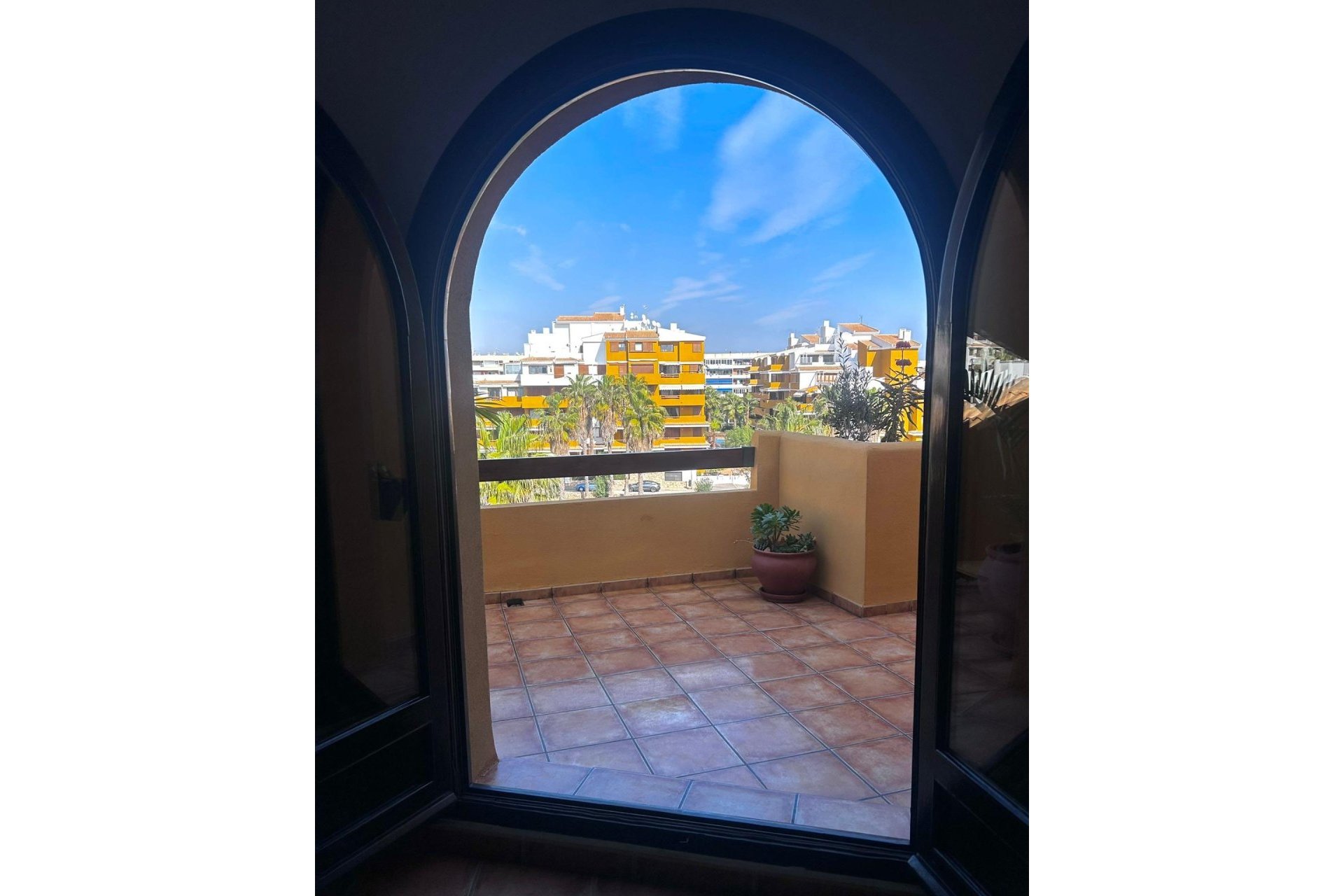 Herverkoop - Appartement -
Torrevieja - Punta Prima