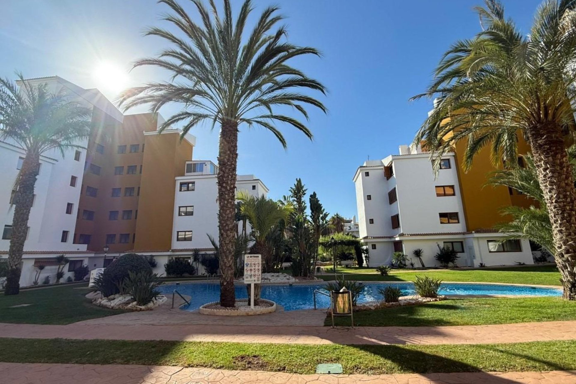 Herverkoop - Appartement -
Torrevieja - Punta Prima