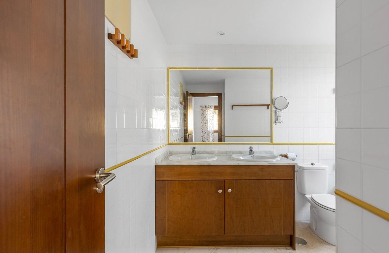 Herverkoop - Appartement -
Torrevieja - Punta Prima