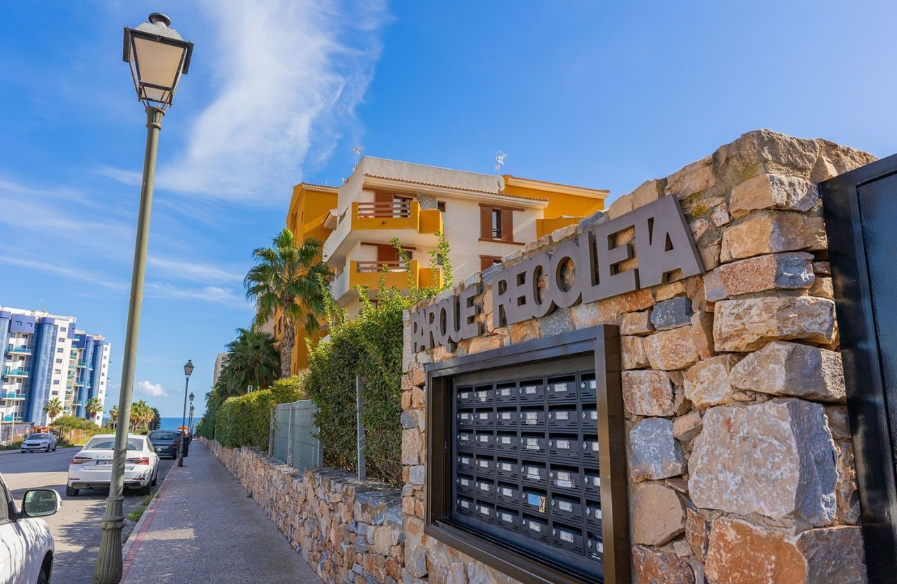 Herverkoop - Appartement -
Torrevieja - Punta Prima