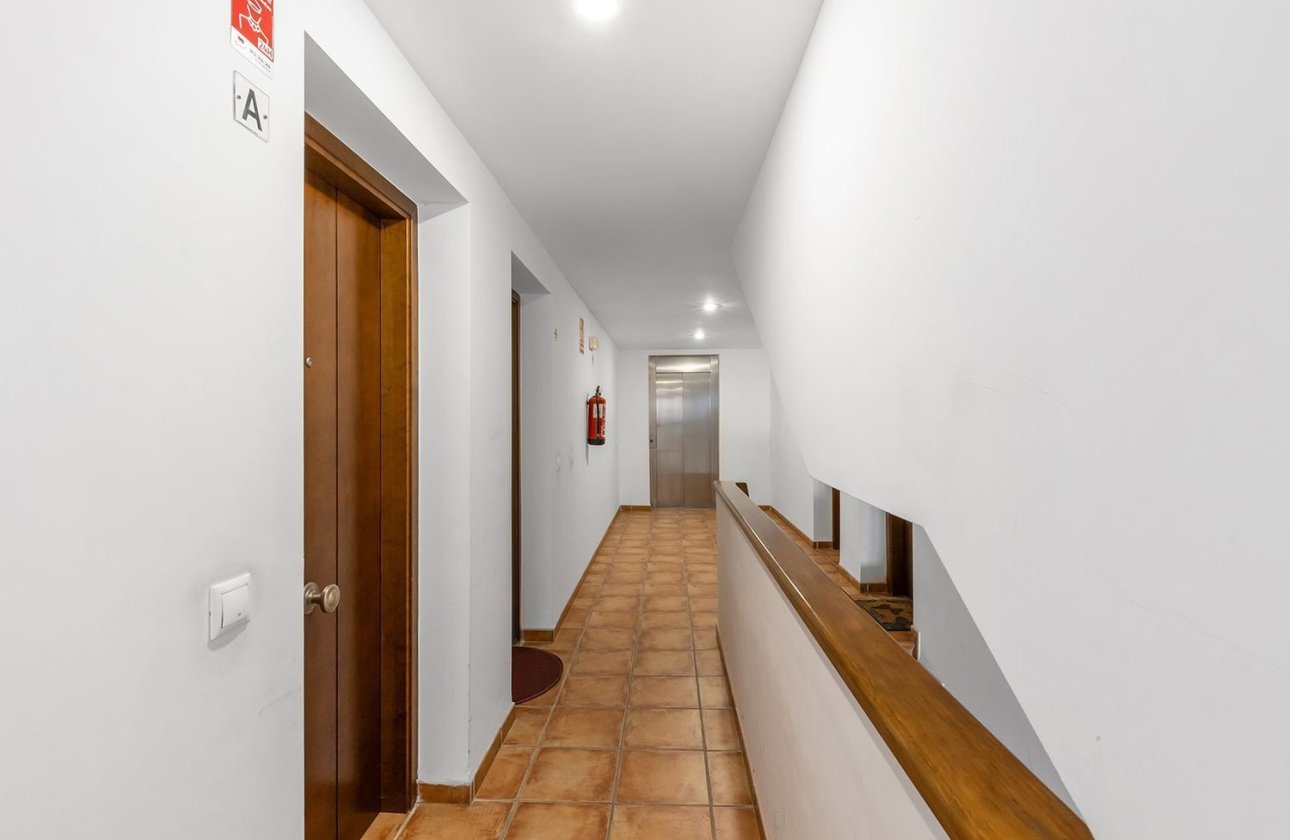 Herverkoop - Appartement -
Torrevieja - Punta Prima