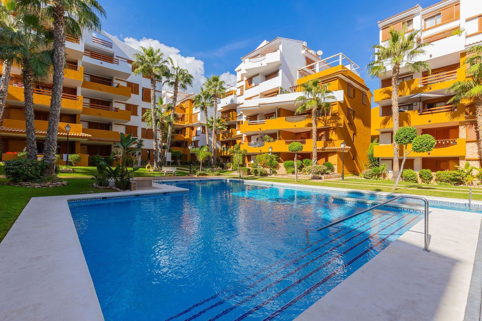 Herverkoop - Appartement -
Torrevieja - Punta Prima