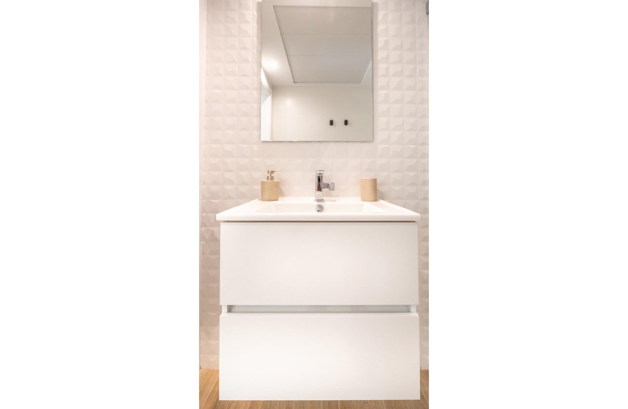 Herverkoop - Appartement -
Torrevieja - Punta Prima