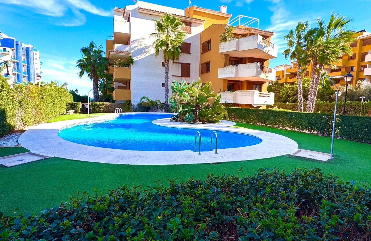 Herverkoop - Appartement -
Torrevieja - Punta Prima