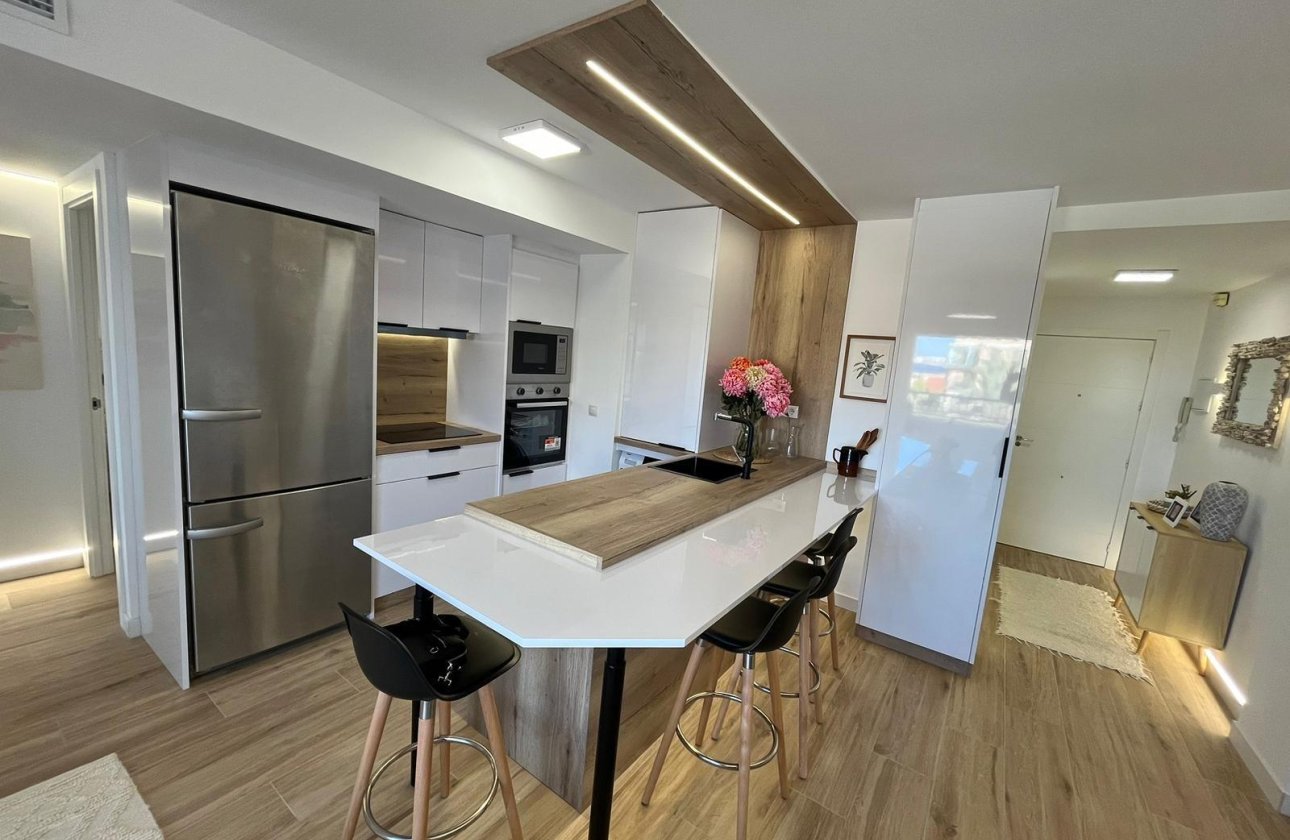 Herverkoop - Appartement -
Torrevieja - Punta Prima