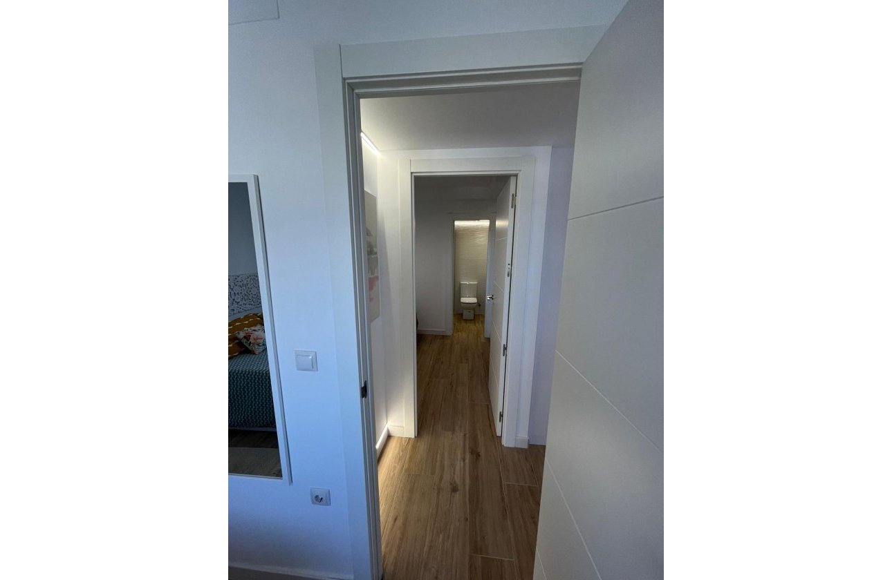 Herverkoop - Appartement -
Torrevieja - Punta Prima