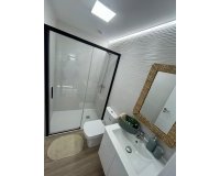 Herverkoop - Appartement -
Torrevieja - Punta Prima