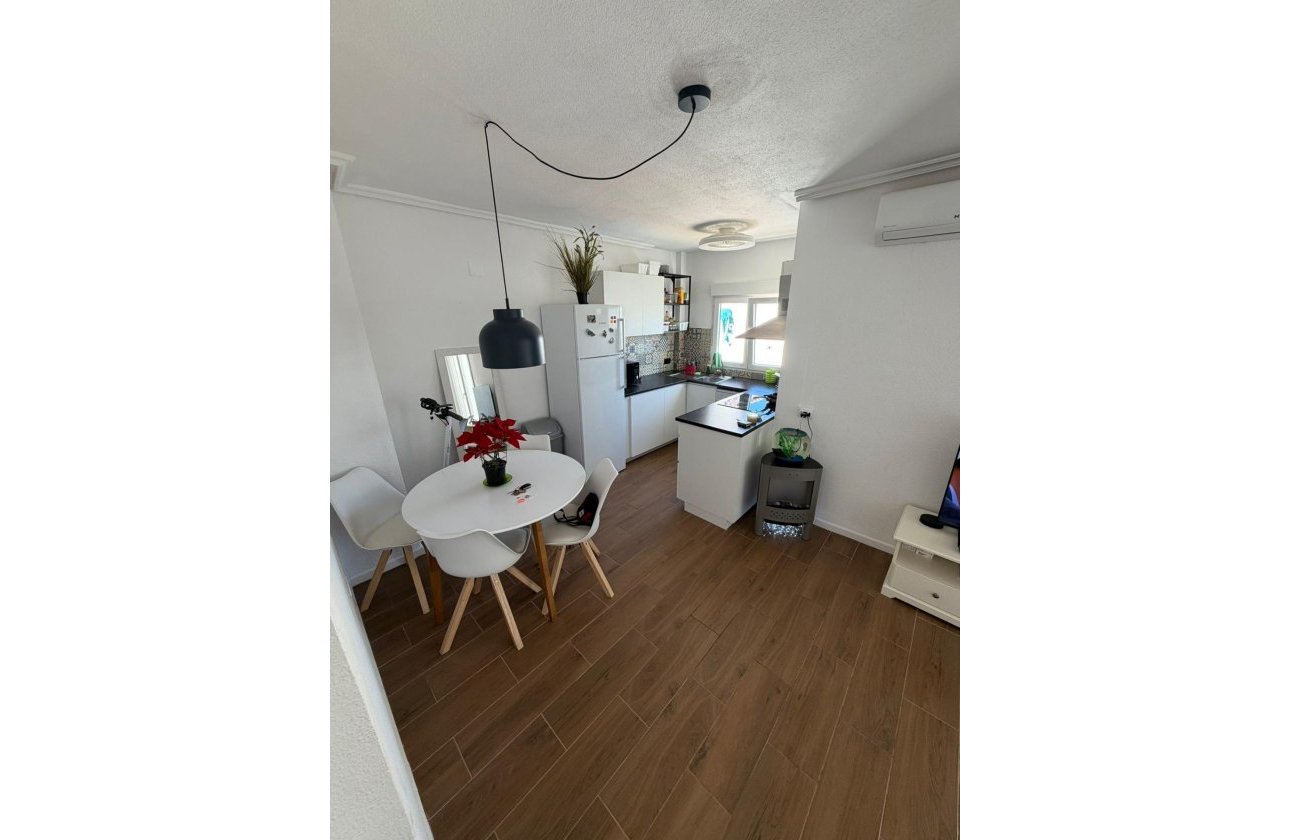 Herverkoop - Appartement -
Torrevieja - Punta Prima