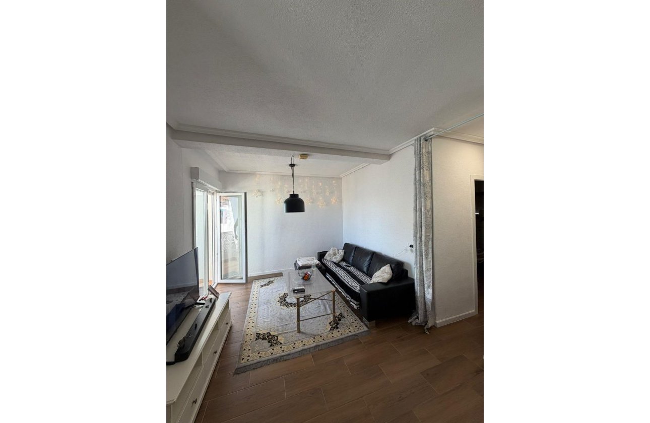 Herverkoop - Appartement -
Torrevieja - Punta Prima