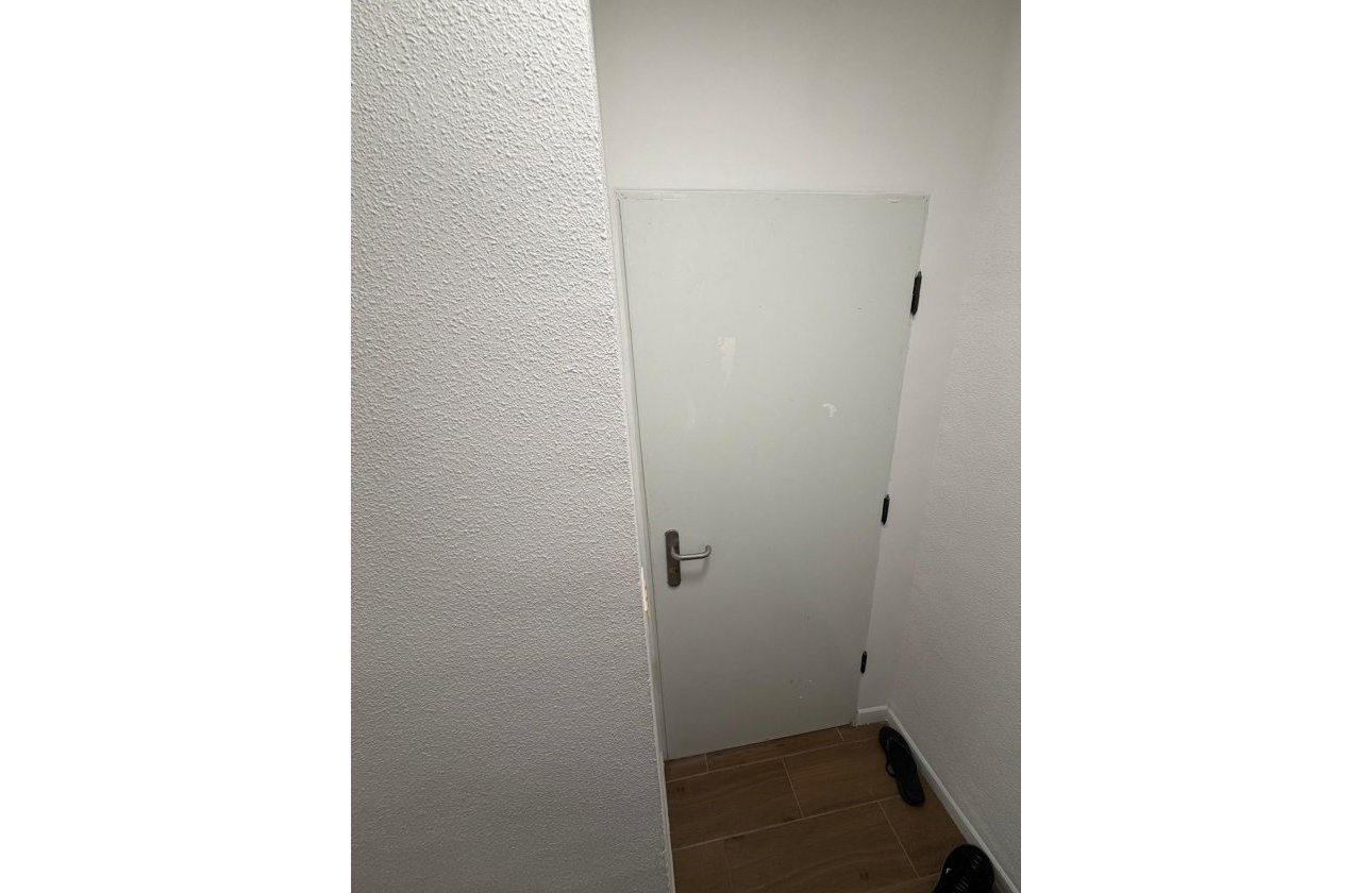 Herverkoop - Appartement -
Torrevieja - Punta Prima