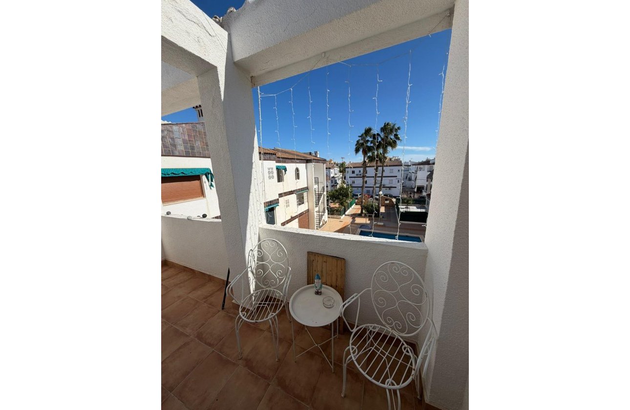 Herverkoop - Appartement -
Torrevieja - Punta Prima