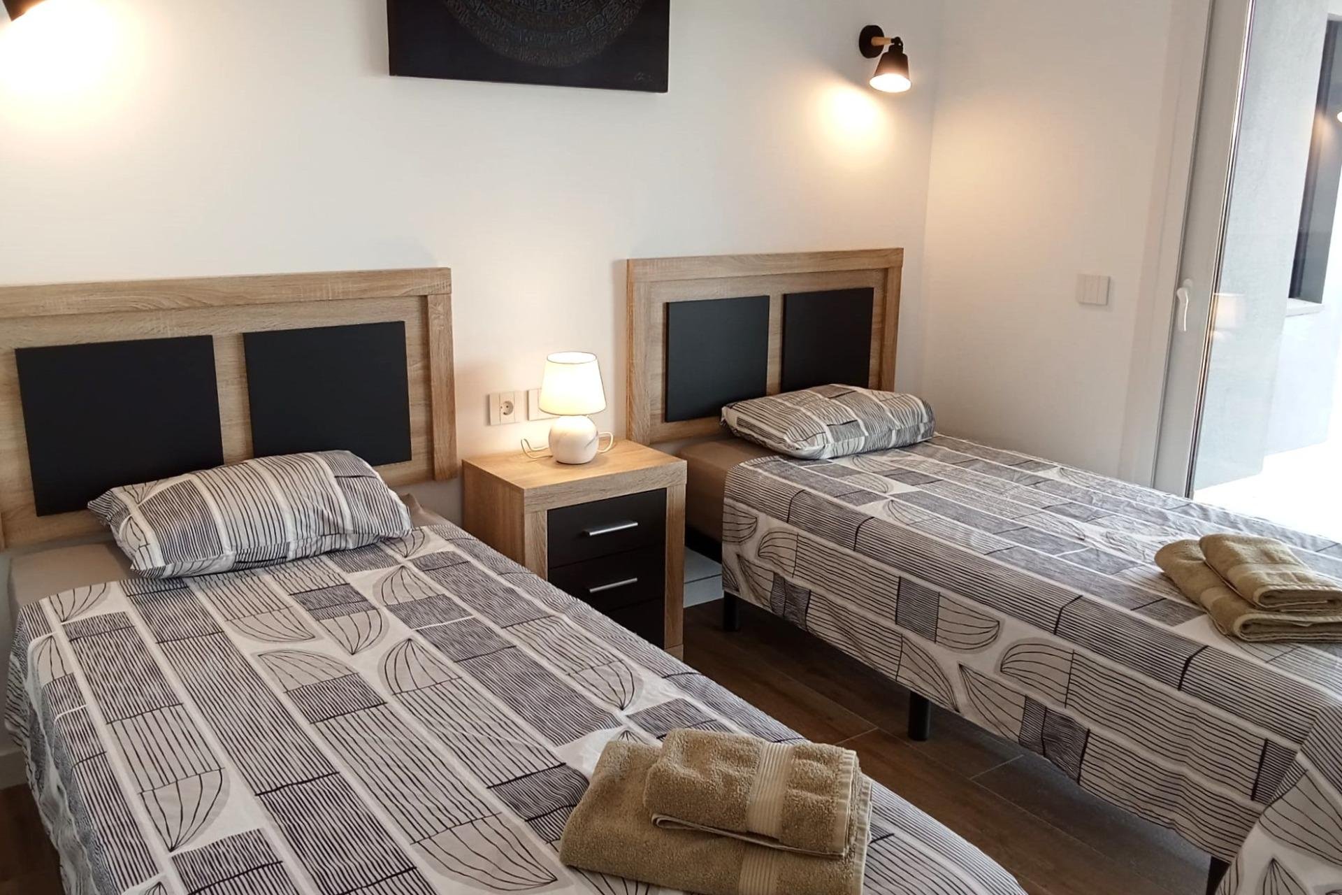 Herverkoop - Appartement -
Torrevieja - Punta Prima