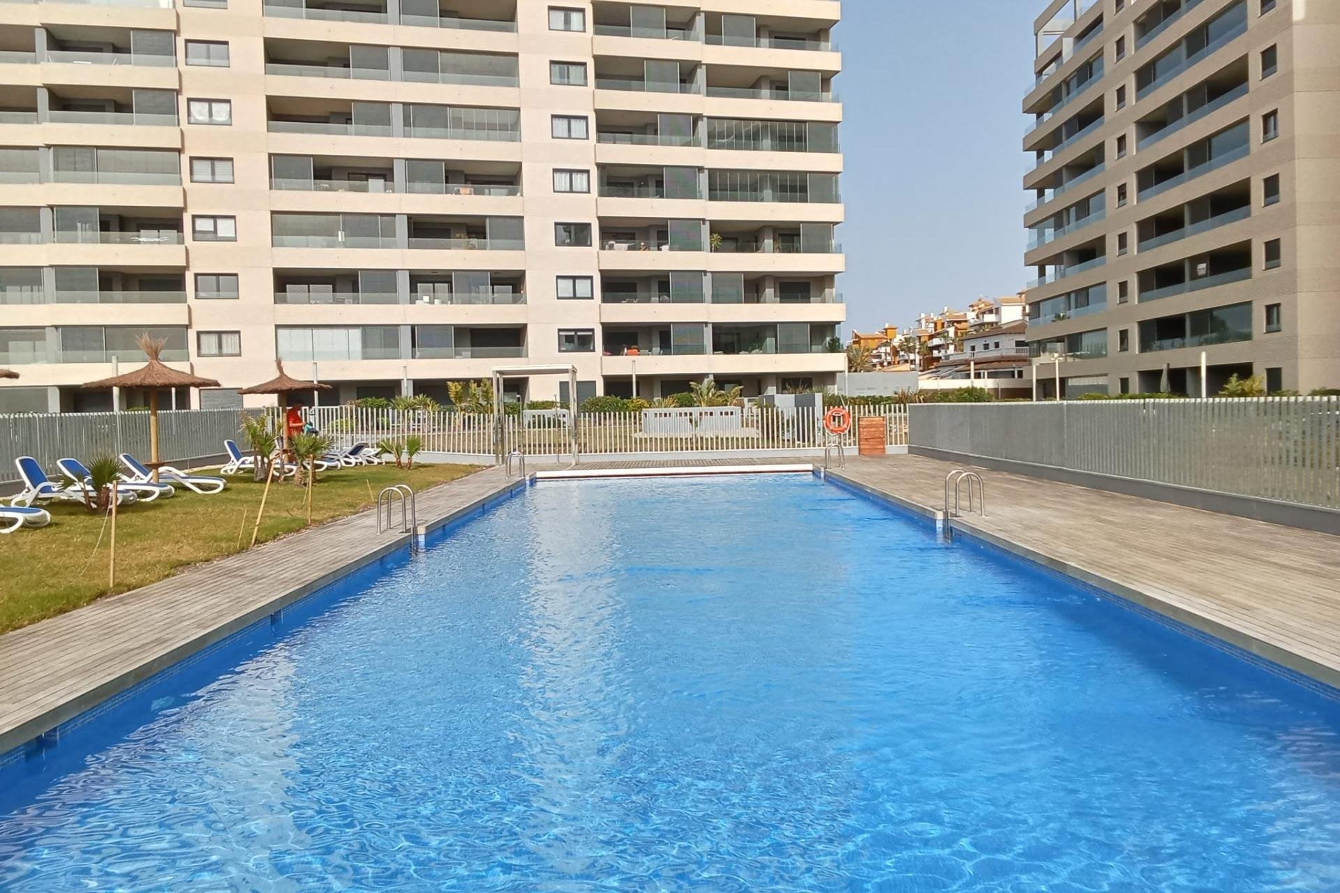 Herverkoop - Appartement -
Torrevieja - Punta Prima