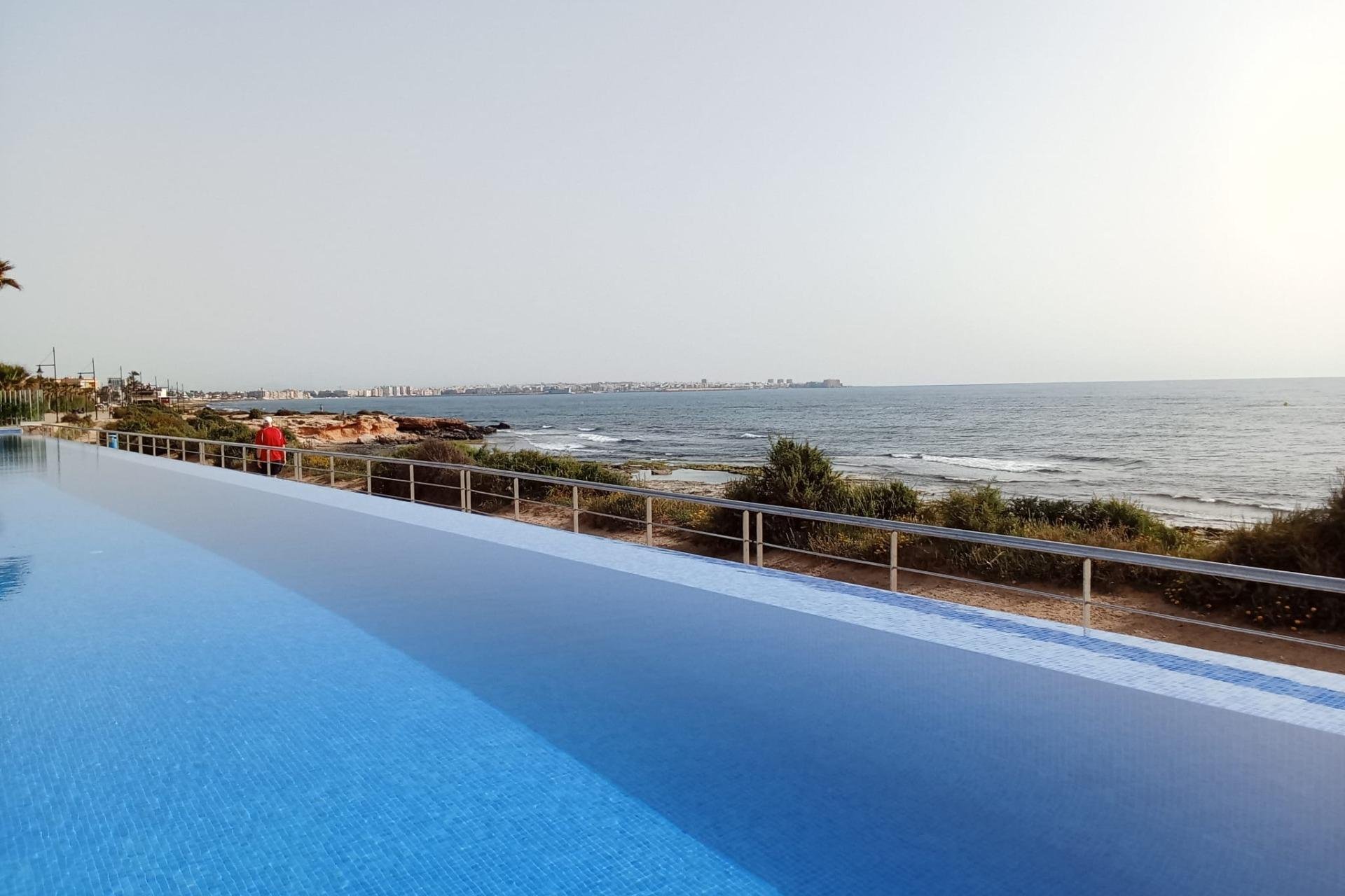 Herverkoop - Appartement -
Torrevieja - Punta Prima