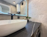 Herverkoop - Appartement -
Torrevieja - Punta Prima