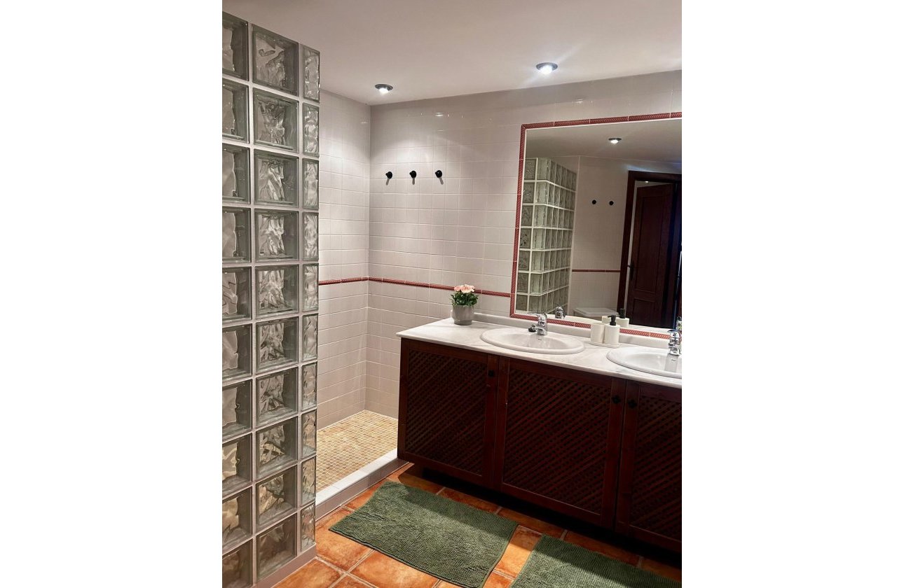 Herverkoop - Appartement -
Torrevieja - Punta Prima