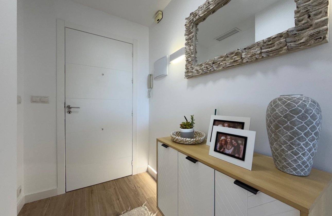 Herverkoop - Appartement -
Torrevieja - Punta Prima