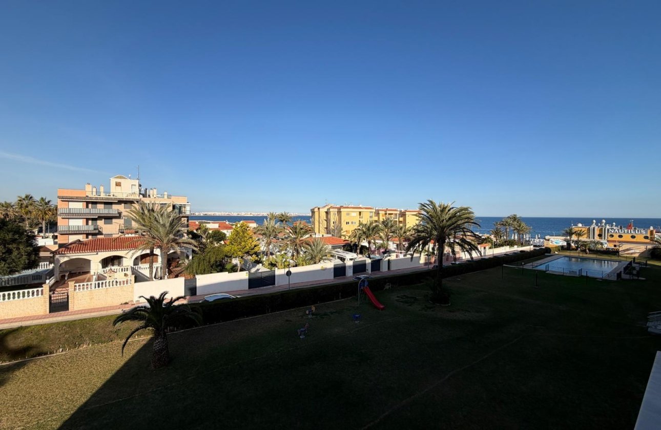 Herverkoop - Appartement -
Torrevieja - Punta Prima