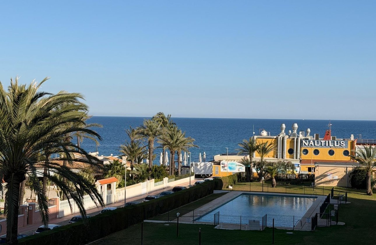 Herverkoop - Appartement -
Torrevieja - Punta Prima