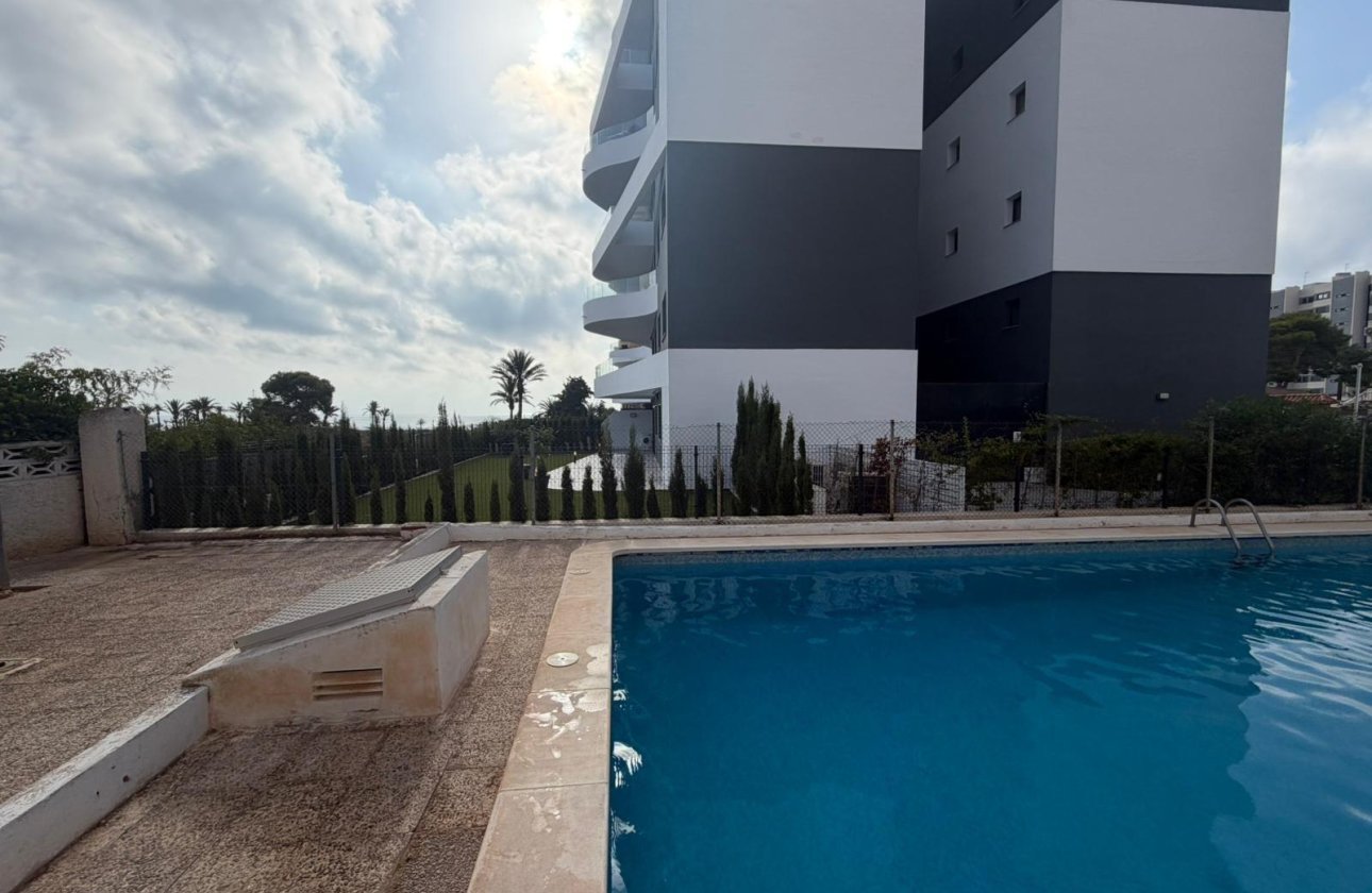 Herverkoop - Appartement -
Torrevieja - Punta Prima